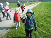 Ukliďme Česko - ukliďme cestu do lesa